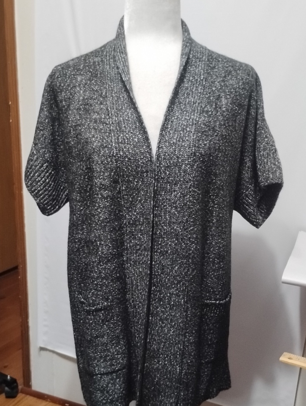 Chico's Women's 0/S Open Front Short Sleeve Knit Cardigan - Mix Gray